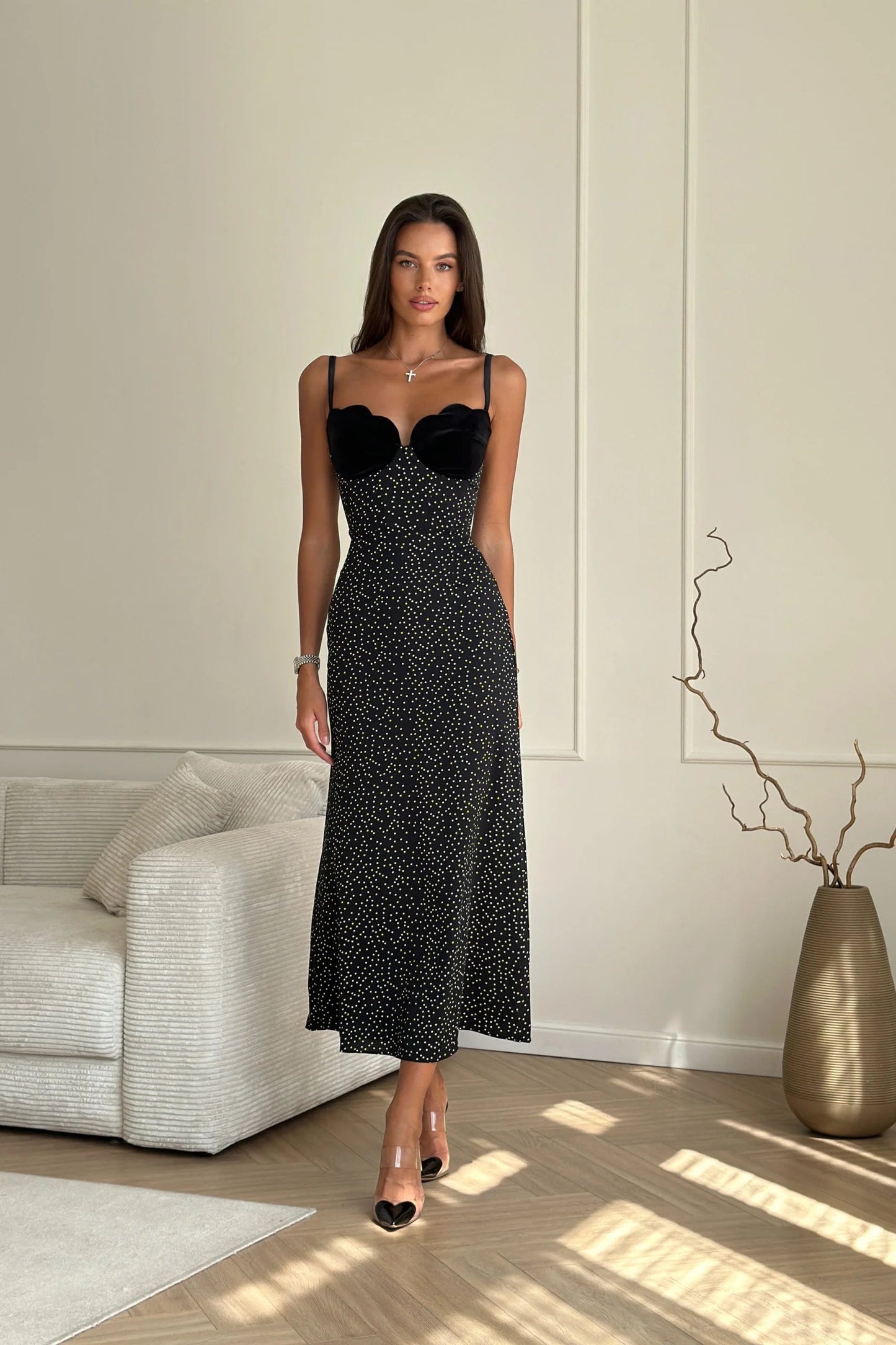 Aria | Vestido Midi Negro