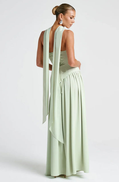 Leonor – Vestido De Gala Con Corte Palabra De Honor