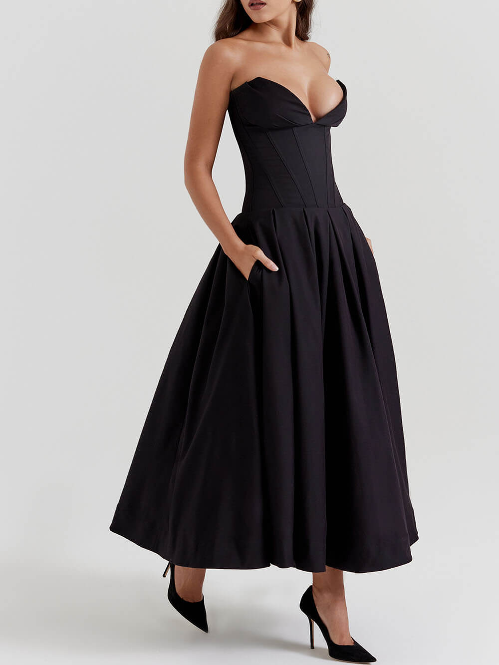 Hanne | Elegante Vestido Midi Negro Sin Tirantes