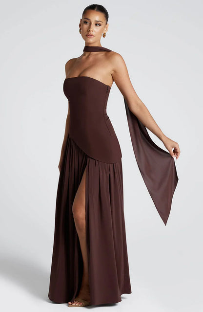 Leonor – Vestido De Gala Con Corte Palabra De Honor