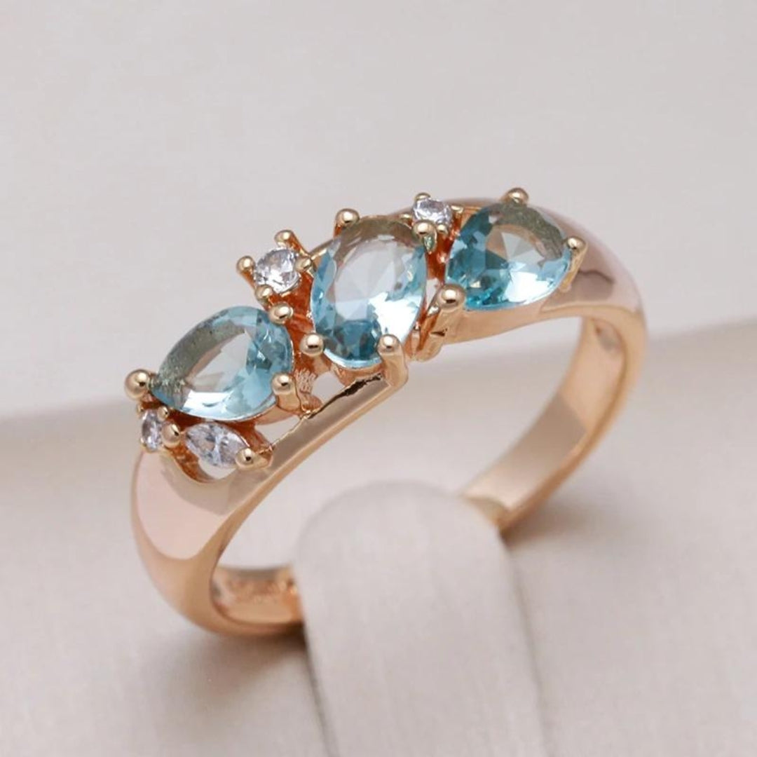 Anillo de Oro con Zirconia Azul