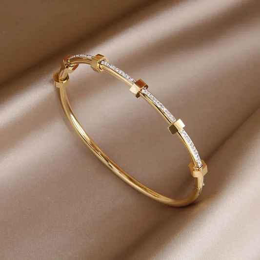 Pulsera Elegante en Oro Brillante