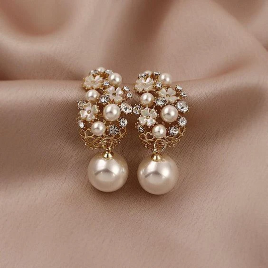 Pendientes Elegantes con Flores y Perlas