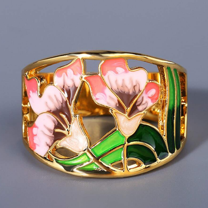 Anillo de Flor Esmaltada en Oro Vintage