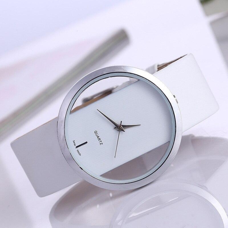 Reloj de Cuarzo con Caja Transparente y Elegante