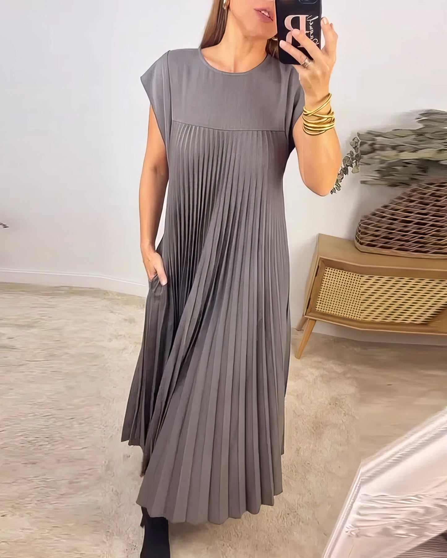 ELEONORA | Vestido Plisado Sin Mangas, Elegante y Atemporal