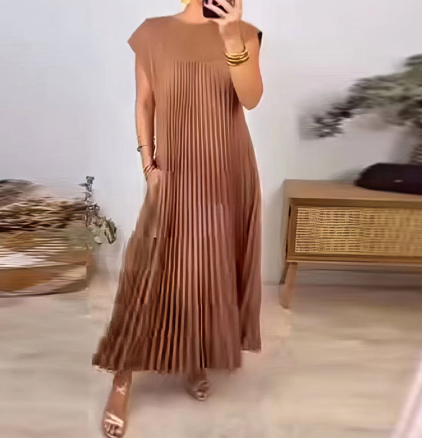 ELEONORA | Vestido Plisado Sin Mangas, Elegante y Atemporal